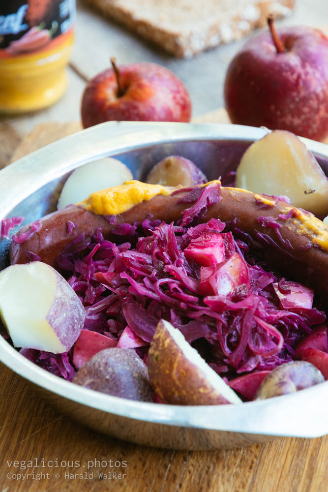 Stock photo of Red cabbage with apples