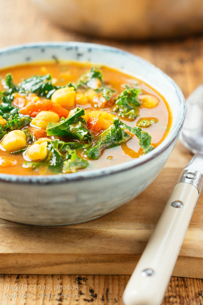 Moroccan Spiced Chickpea Soup – vegalicious.photos