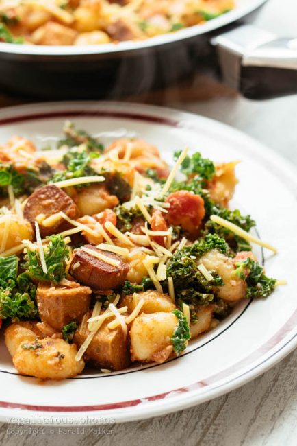 Gnocchi, Kale and Vegan Sausage with Tomato Sauce – vegalicious.photos