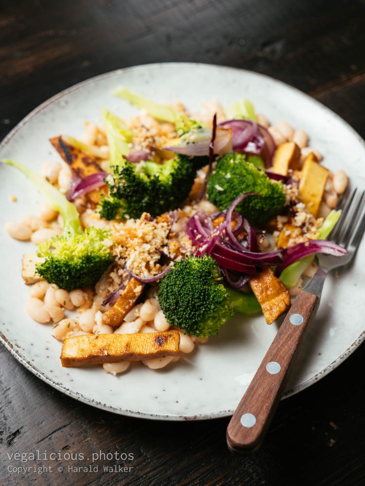 Stock photo of White Beans and Smokey Tofu with Broccoli